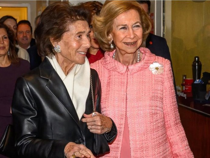 La Reina Sofía y Paloma O'Shea, en el concierto que la orquesta del Conservatorio Superior de Música Reina Sofía ha ofrecido en el Carnegie Hall de Nueva York este jueves