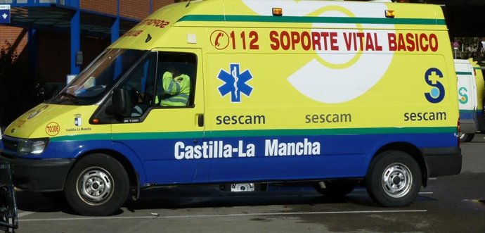 Archivo - Arquivo - Ambulância de Suporte Básico de Vida.