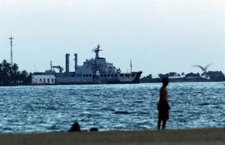 Archivo - Imagen de archvio de un buque venezolano frente a las costas del país.