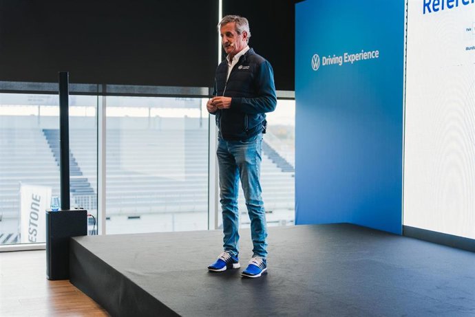 El excopiloto de rally Luis Moya, en un evento de Volkswagen.