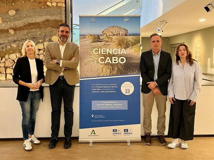 Presentación del ciclo 'Ciencia en el Cabo'.