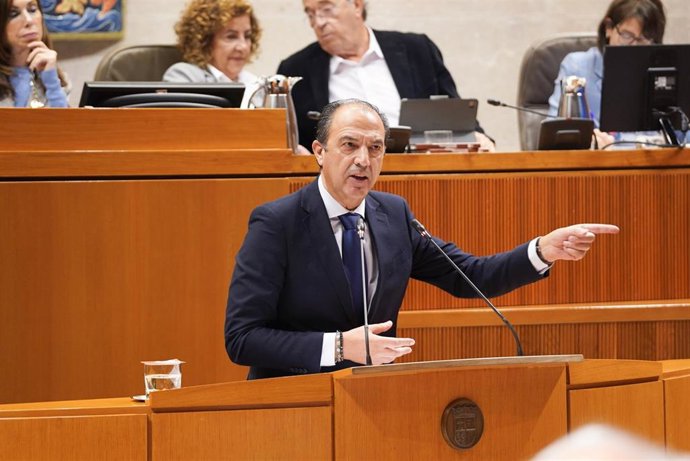 El consejero de Sanidad del Gobierno de Aragón, José Luis Bancalero Flores.