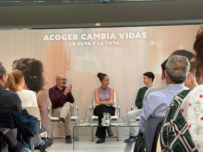Presentación de la campaña 'Acoger cambia vidas. La suya y la tuya'.