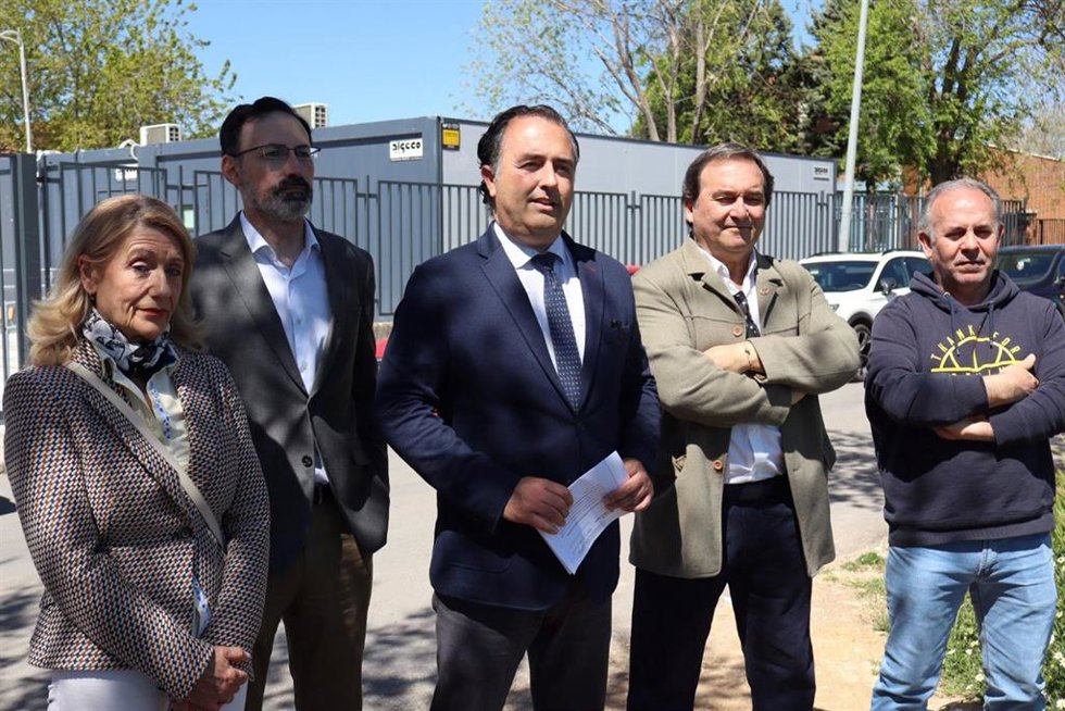 Dirigentes de Vox en el acto del Día de la Enseñanza.