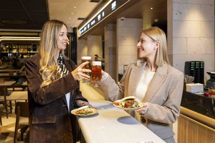 Mercado Madriles Reina Victoria inaugura 'La Hora del Cañeo', el nuevo ritual madrileño de los jueves