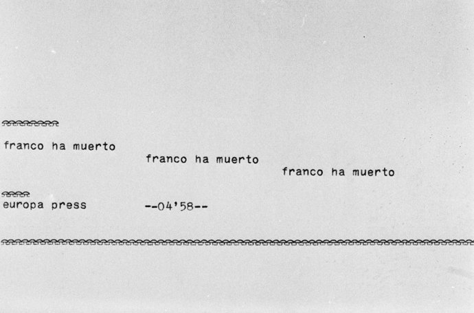O teletipo histórico que a Europa Press distribuiu a seus assinantes às 04h58 de 20 de novembro de 1975.