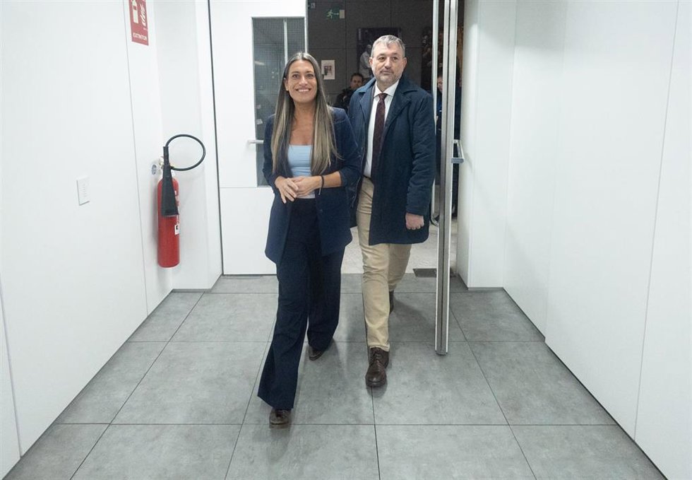 Archivo - La portavoz de Junts en el Congreso, Miriam Nogueras, llega a ofrecer declaraciones a los medios, en el Congreso de los Diputados, a 18 de marzo de 2025, en Madrid (España).