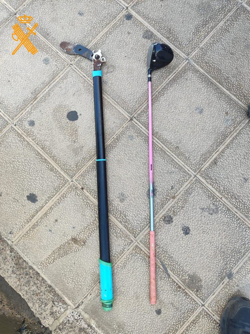 Palos de golf incautados por Guardia Civil en Caleta de Fuste (Fuerteventura)