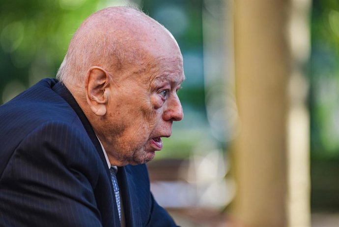 Archivo - El expresidente de la Generalitat, Jordi Pujol, a su llegada a la izada de la senyera, a 10 de septiembre de 2025, en Barcelona, Catalunya (España)