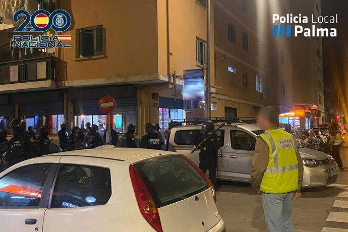 Dispositivo policial conjunto en el barrio de Son Gotleu.