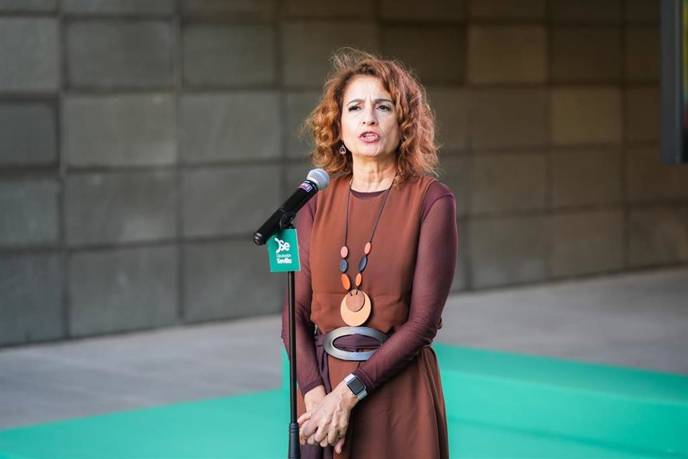 la vicepresidenta del Gobierno, María Jesús Montero, interviene en el acto de inauguración de la 19 Feria Provincial de Mujeres Empresarias (Fepme)que se celebra del 14 al 16 de noviembre en Sevilla. A 14 de noviembre de 2025, en Sevilla (Andalucía, Esp