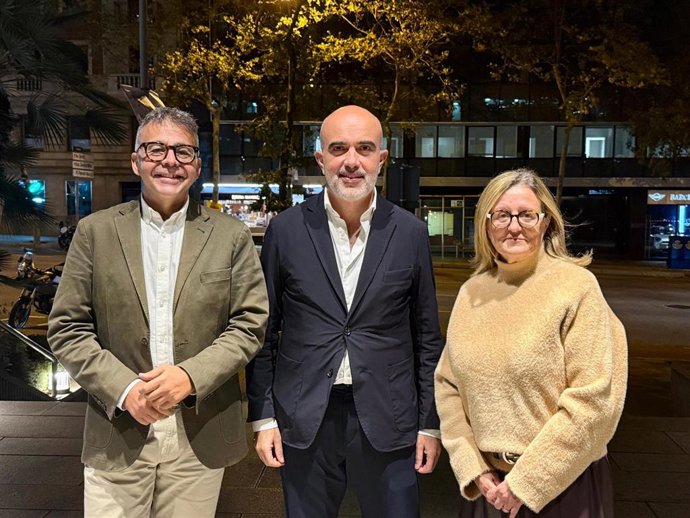 De izquierda a derecha, Víctor Martí, Daniel Sirera y Sonia Devesa.