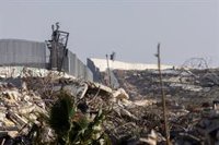 La FINUL confirma que el Ejército israelí está levantando muros más allá de la 'Línea Azul' en el sur de Líbano