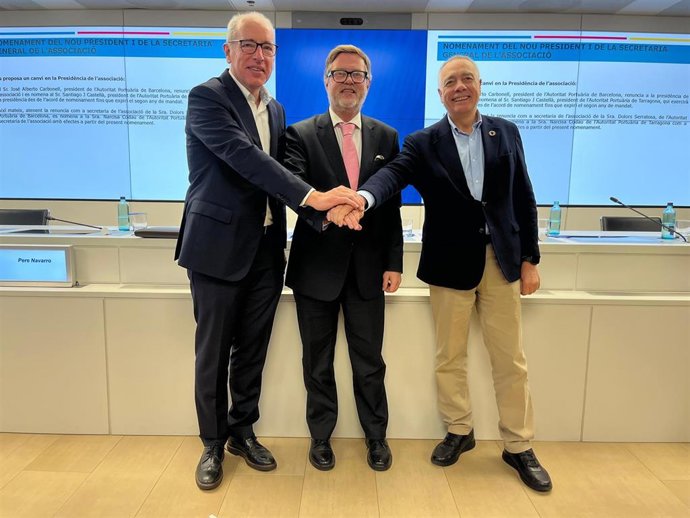 José Alberto Carbonell (Puerto de Barcelona), Santiago Castellà (Port de Tarragona) y Pere Navarro (CZFB).