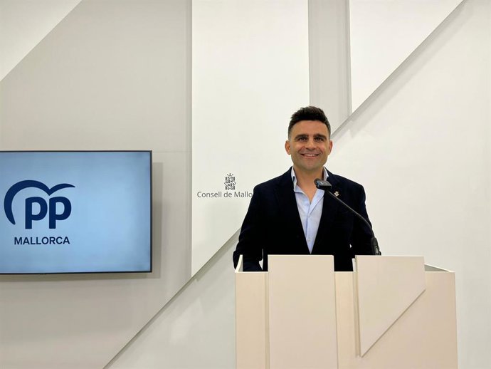 Archivo - El portavoz adjunto del PP en el Consell de Mallorca, Bernat Vallori, en una foto de archivo.