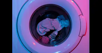El truco definitivo para que la ropa salga de la lavadora sin arrugas