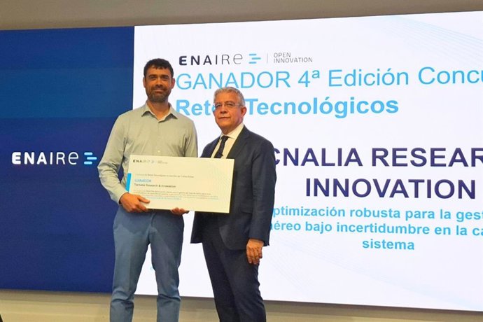 Luis Viso Domínguez recogió el premio a Tecnalia Research & Innovation durante la cuarta edición del concurso de retos tecnológicos.