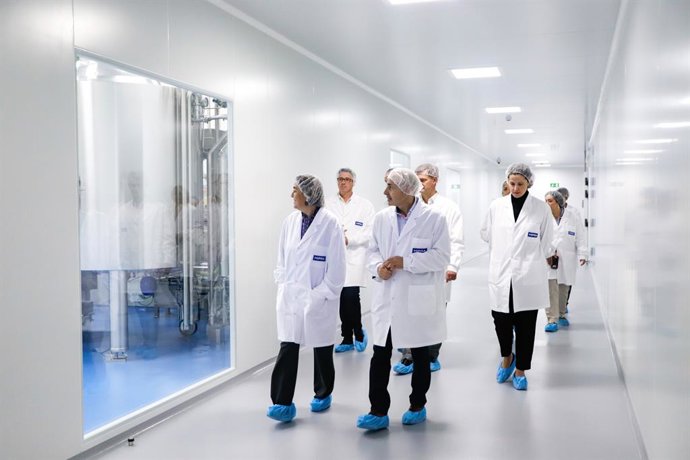 Paneque durant la visita