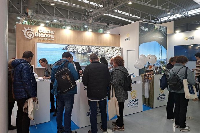 Estand de la Costa Blanca en la feria Intur de Valladolid