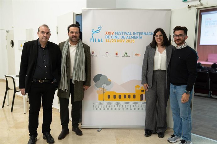 El cineasta y actor Alfonso Sánchez presenta en Fical su película-documental 'Pendaripen'.