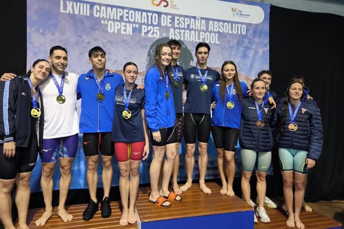 Podio multitudinario en el LXVIII Campeonato de España Absoluto Open Astralpool de piscina corta.