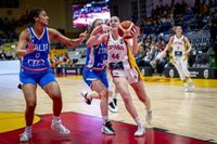 Iyana Martín: "Nos llevamos de positivo que no nos hemos desenganchado del partido"