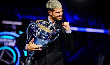Tenis