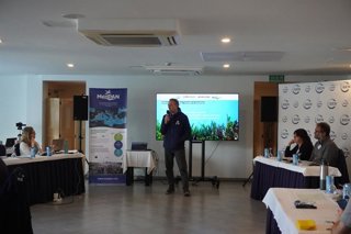 Imagen de la formación de Gestores de Parques Mediterráneos sobre restauración marina y gestión de praderas de posedonia.