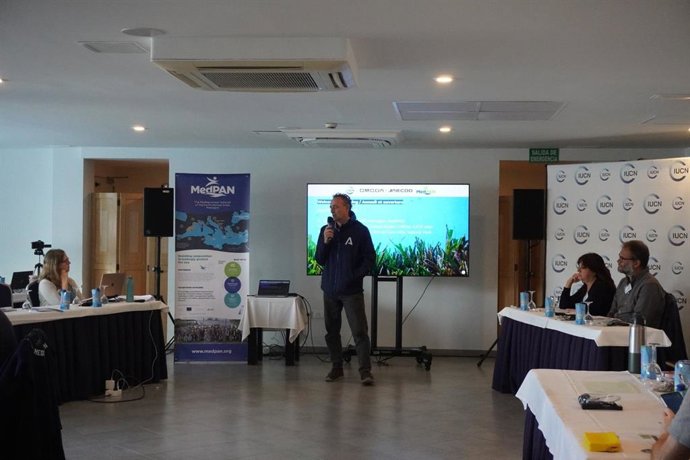 Imagen de la formación de Gestores de Parques Mediterráneos sobre restauración marina y gestión de praderas de posedonia.