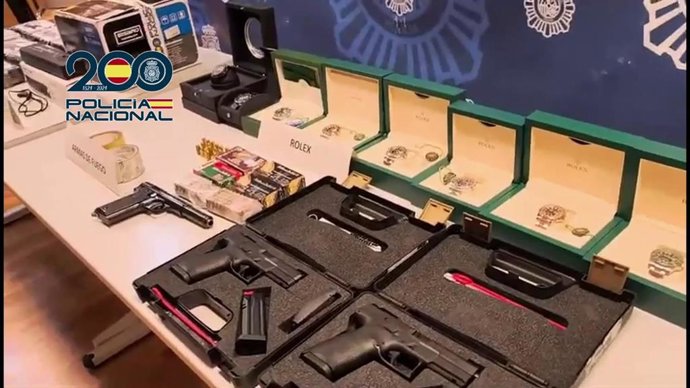 Detenidas dos personas en Torrevieja por presuntamente distribuir cocaína y tenencia de armas