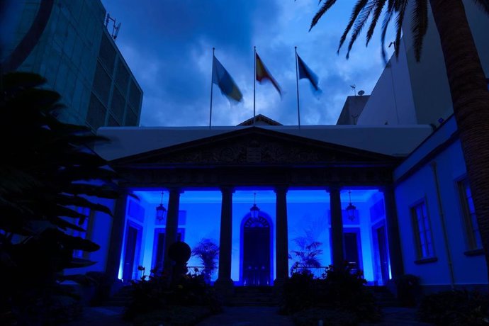 El Parlamento de Canarias visibiliza la importancia de la prevención y detección precoz de la diabetes en su Día Mundial