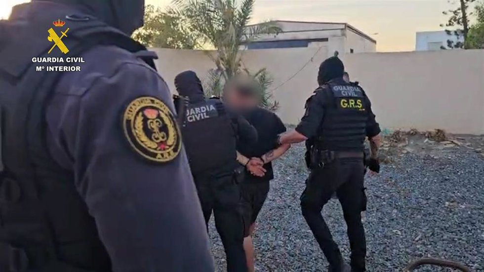 Una de los detenidos en la operación 'Lukenan' de Guardia Civil, en la que se intervinieron casi 1.500 kilos de cocaína.