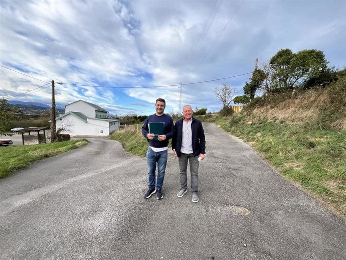 Finalizan los trabajos de denominación de 365 caminos e implantación del sistema métrico en 3 parroquias de Siero.