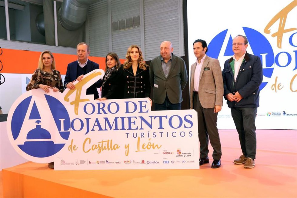 La viceconsejera de Acción Cultural, Mar Sancho, ha participado en la presentación del Foro de Alojamientos Turísticos de Castilla y León que ha tenido lugar este sábado en Intur
