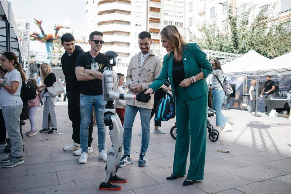 Más De 1350 Jóvenes Disfrutan De La I Feria "Virtuart" De Castellón Impulsada Por La Concejalía De Juventud