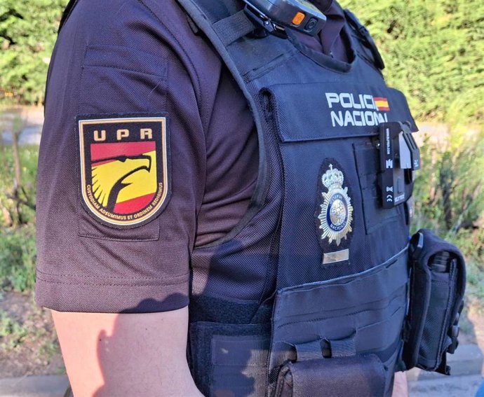 Archivo - Sucesos.- Detenido un joven por el presunto homicidio de su padre en una nave industrial de Aranda de Duero (Burgos)