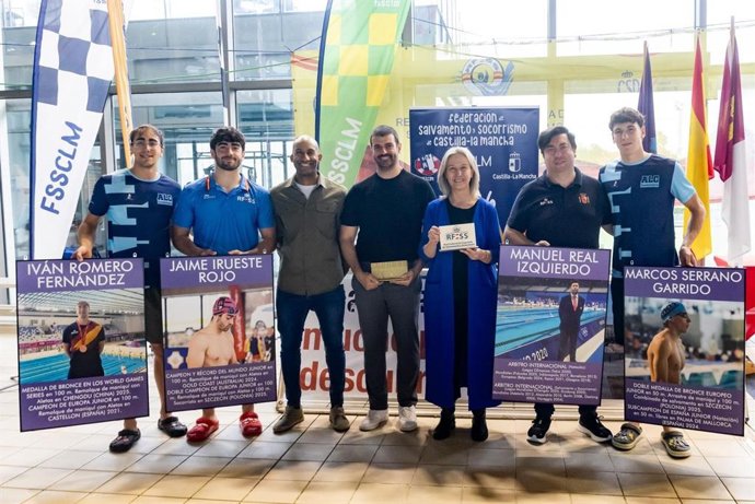 El Ayuntamiento de Guadalajara reconoce a Jaime Irueste, Iván Romero y Marcos Serrano, deportistas internacionales en salvamento y socorrismo.