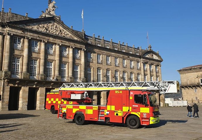 Archivo - Camión bomberos.