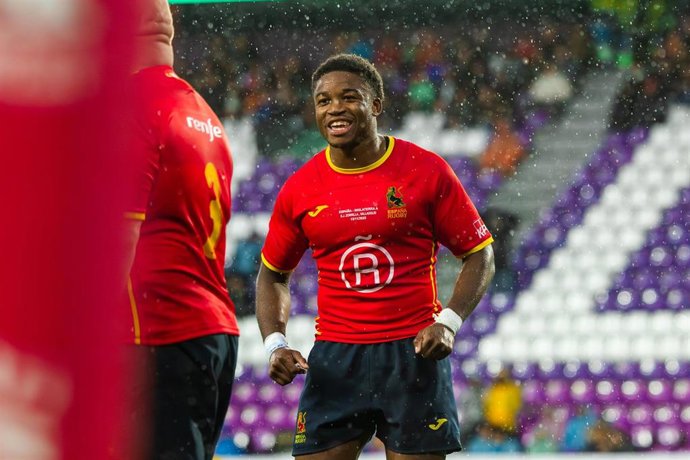 España roza la victoria ante Inglaterra en Valladolid