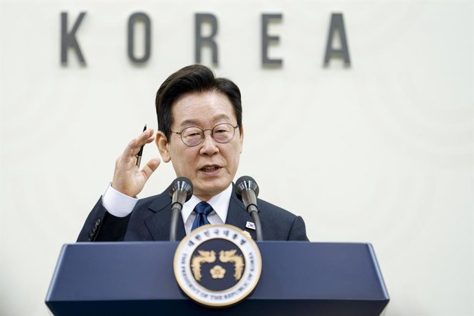 November 1, 2025, Gyeongju, Seoul, South Korea: LEE JAE MYUNG, President of South Korea, speaks at a press conference after the conclusion of the Asia-Pacific Economic Cooperation (APEC) Summit at the International Media Center