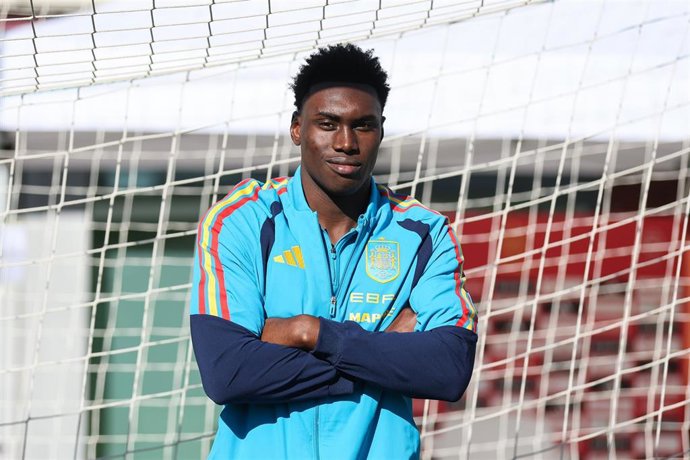 El delantero internacional español Samu Aghehowa.