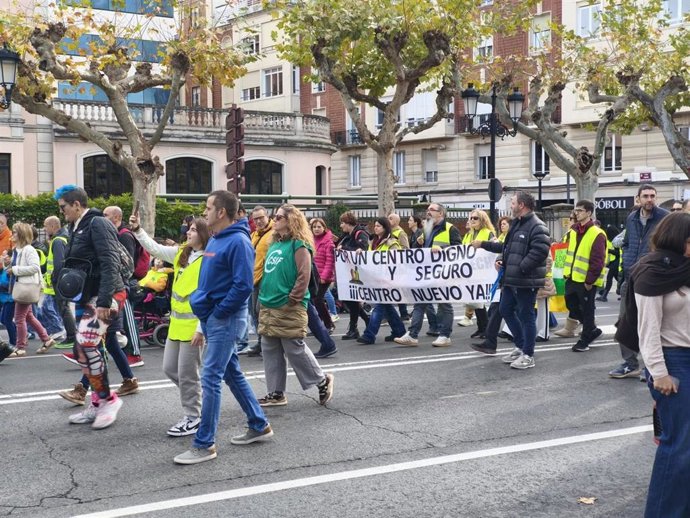 Familias del Marqués de Vallejo reclaman "un centro digno, seguro y ejemplar, el que nuestros hijos merecen"