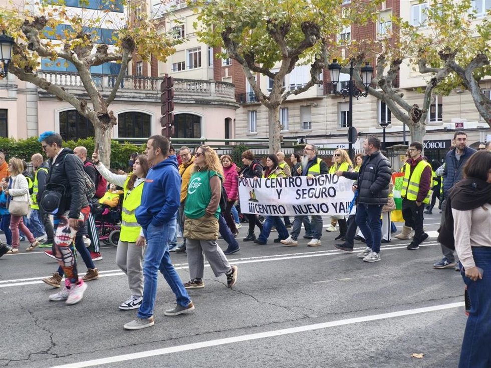 Familias del Marqués de Vallejo reclaman "un centro digno, seguro y ejemplar, el que nuestros hijos merecen"