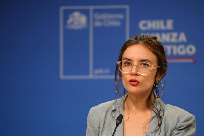 Santiago, 10 de noviembre 2025. La Ministra Camila Vallejo y el Ministro Nicolas Grau realizan voceria en el Palacio de la Moneda. Jonnathan Oyarzun/Aton Chile