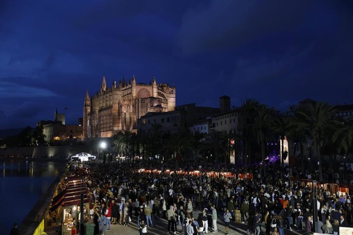 Foto panorámica en uno de los momentos del 2º Raïm Wine Fest de Palma.