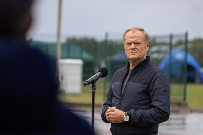 16 September 2025, Poland, Ustka: Polish Prime Minister Donald Tusk speaks at a press briefing held during the Iron Defender-25 military exercise in Ustka.