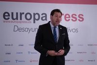 Puente promete subir a 350 km/h la velocidad de los trenes y unir Madrid y Barcelona en menos de 2 horas