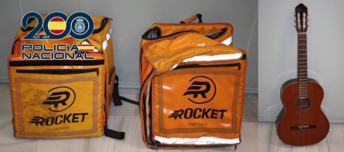 Paquetes y guitarra recuperados.