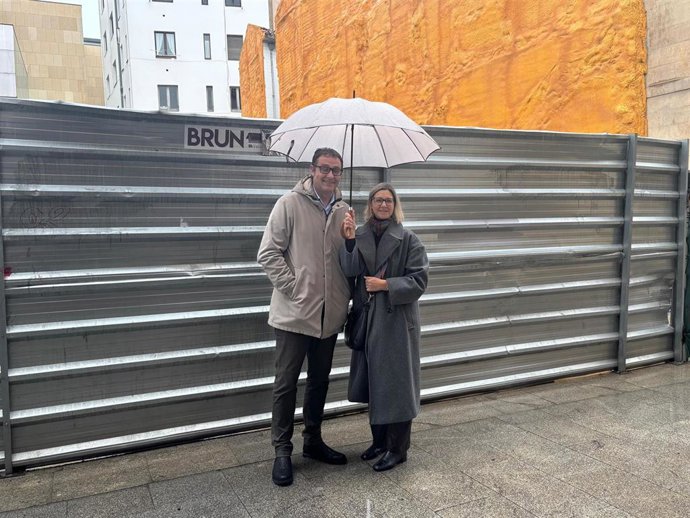 El diputado regional PP José Luis Costillas analiza el esatado de las obras de ampliación del Museo Bellas Artes de Asturias