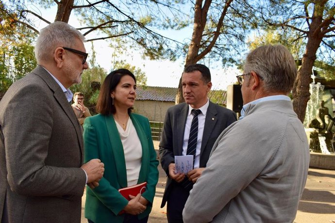 El conseller de Agricultura, Ganadería, Pesca y Alimentación de la Generalitat, Òscar Ordeig, y la consejera delegada del ICF, Vanessa Servera.